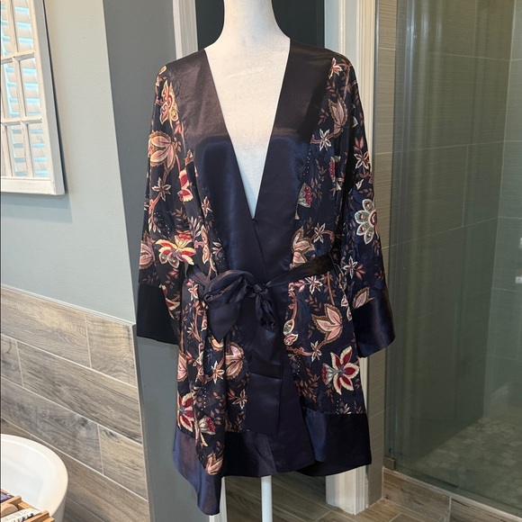 Victoria's Secret Gold Label Kimono Robe Purple Jacquard Floral Belted One Size - Picture 2 of 7